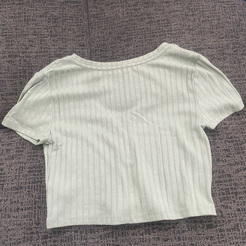 Light Green Ribbed Button-Up Top - Picture 3 of 3